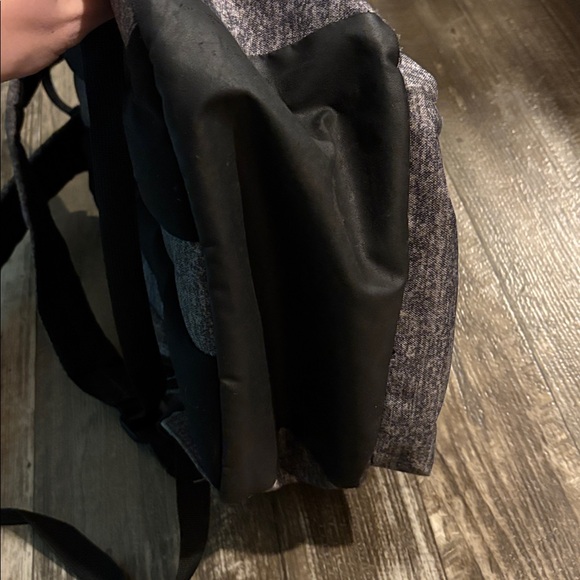 Adidas Gray Medium-Sized Backpack - Picture 9 of 9